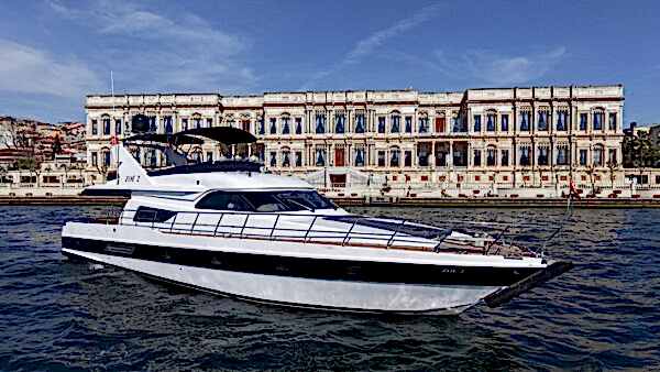 scopri la nostra barca - zoe yacht istanbul crociere private sul bosforo tramonto visite turistiche cena isole nuoto pesca